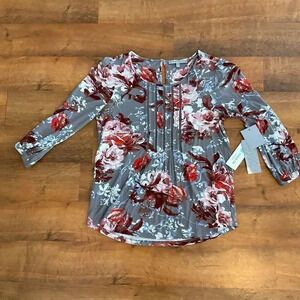 Women’s Size Small Danielrainn Floral Blouse NWT‎